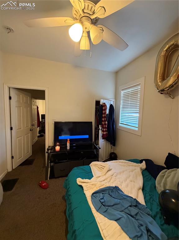 Image 10 of 23: Bedroom