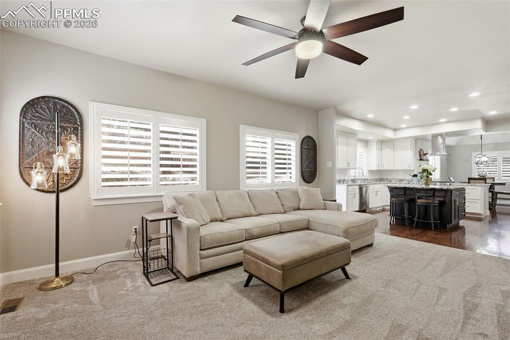 Image 17 of 50: Living Room