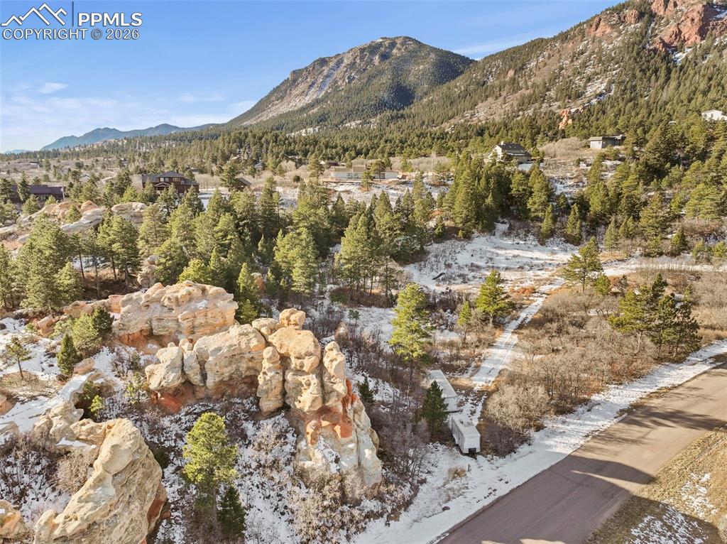 Image 40 of 50: View