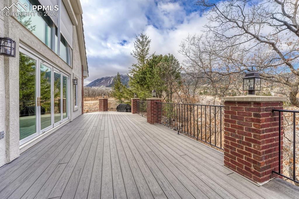 Image 10 of 48: Deck