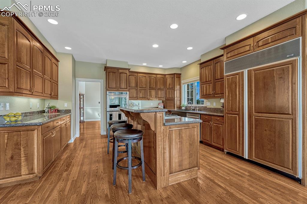 Image 12 of 48: Kitchen