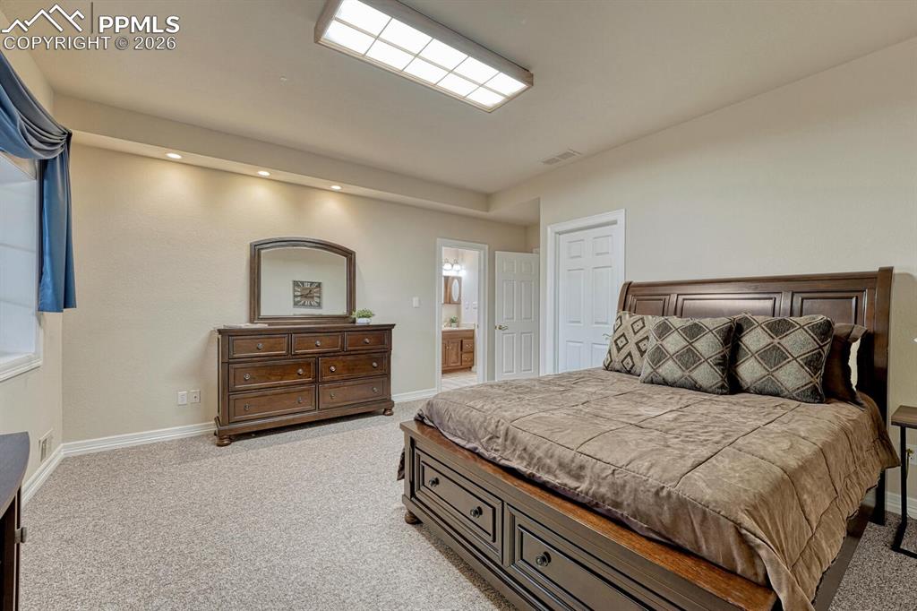 Image 38 of 48: Bedroom