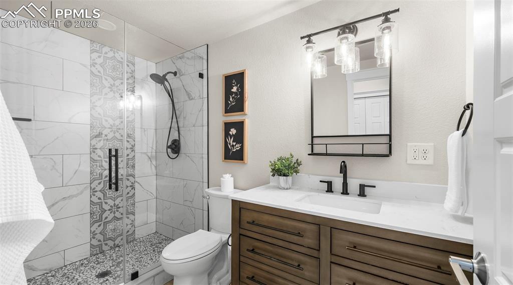 Image 40 of 50: Bathroom