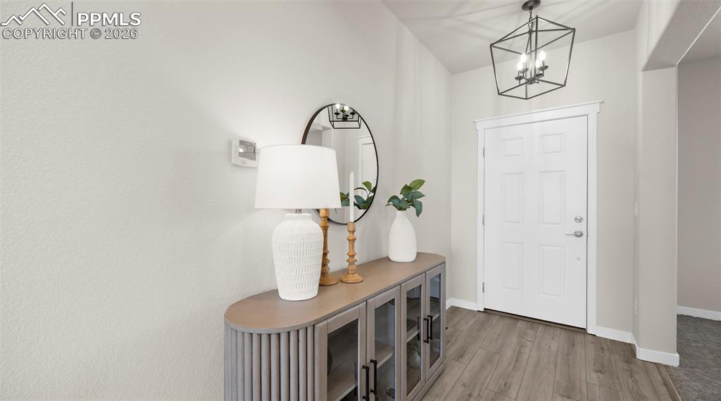 Image 6 of 50: Entry