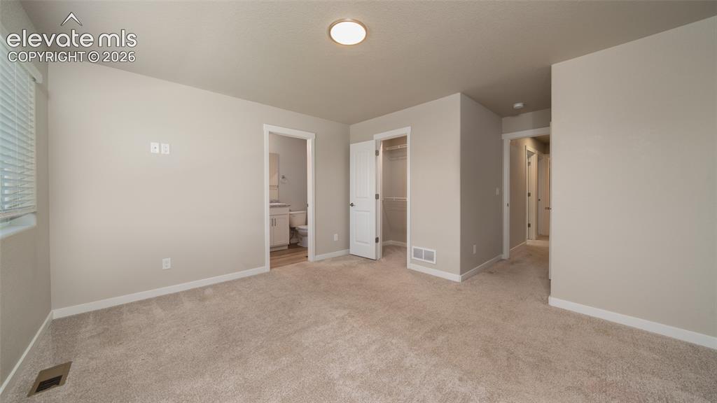 Image 10 of 22: Bedroom