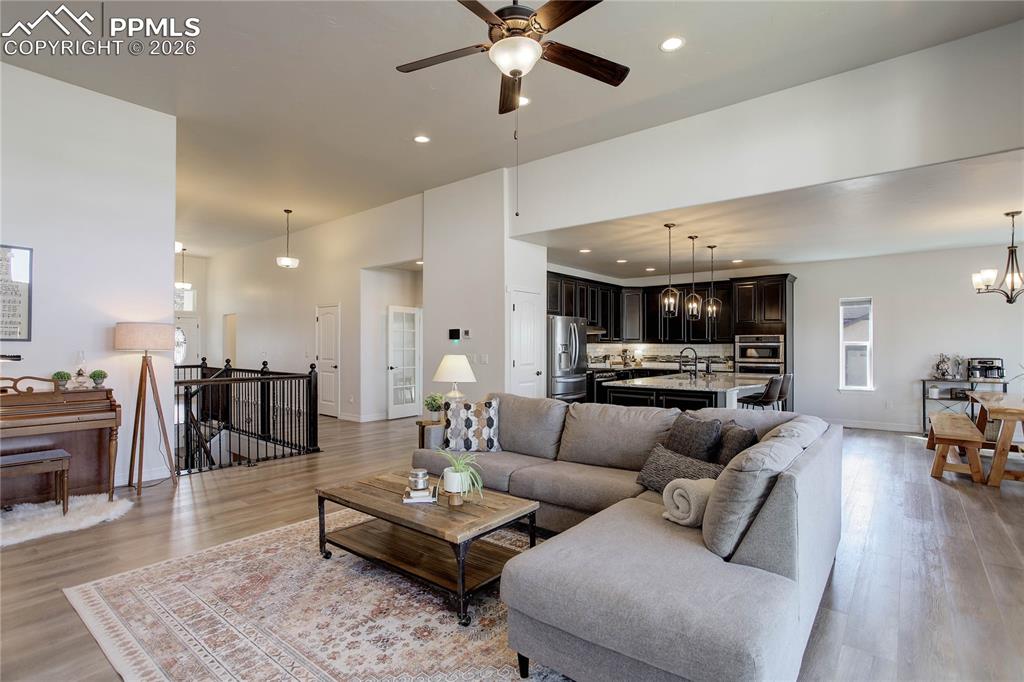 Image 3 of 38: Beautiful open concept