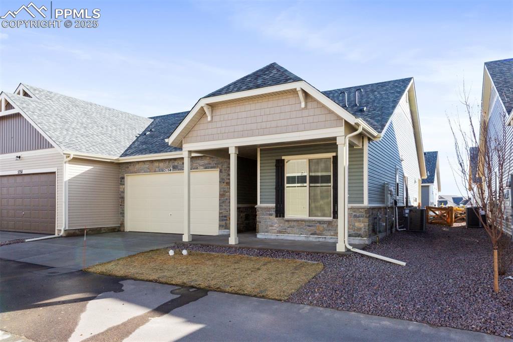 Image 2 of 3: No Description Available