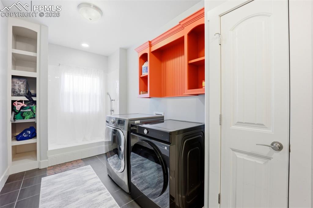 Image 24 of 50: Patio