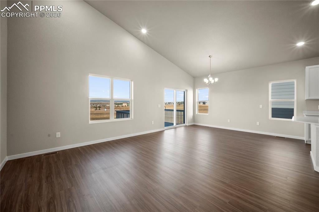 Image 13 of 31: Living Room