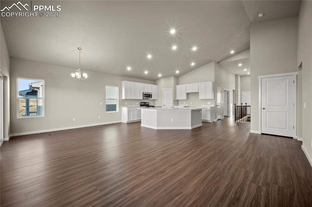 Image 14 of 31: Living Room