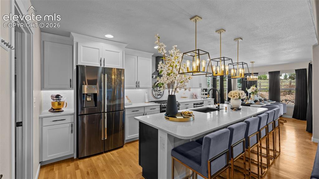 Image 11 of 45: Kitchen