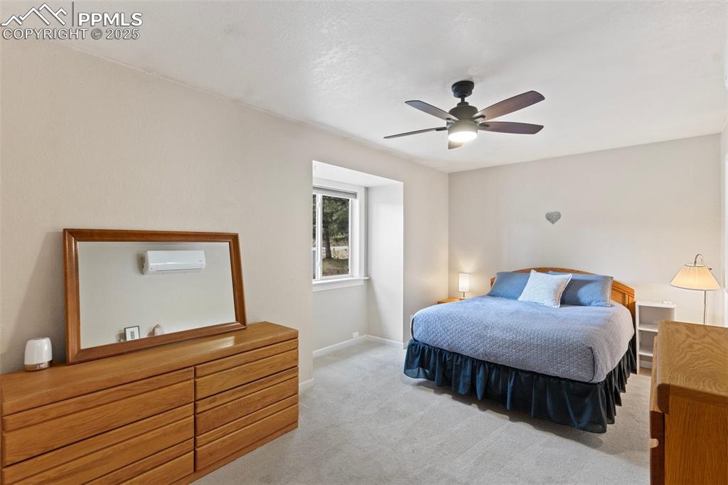 Image 13 of 35: Bedroom