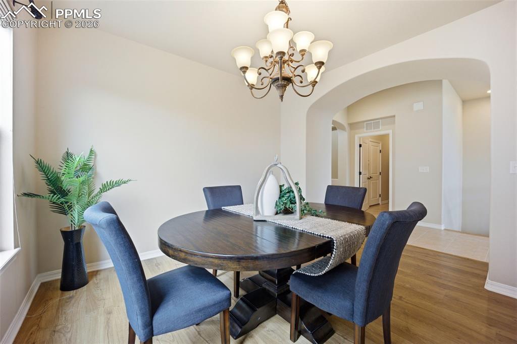 Image 15 of 47: Dining Room