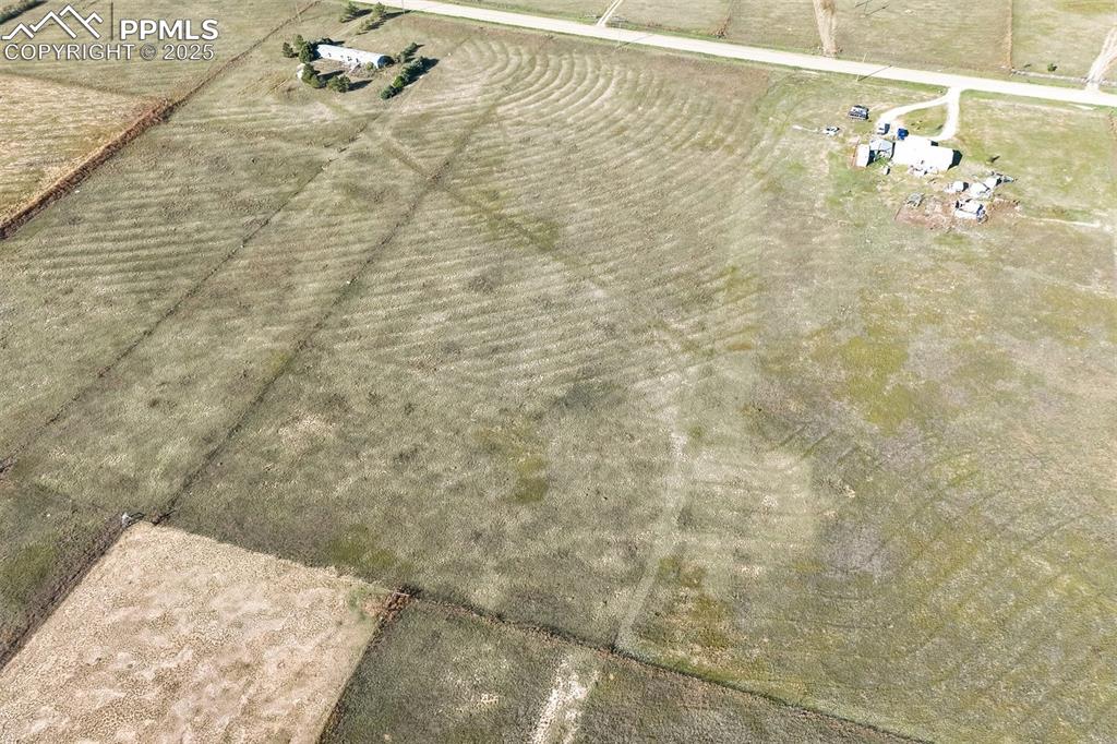 Image 20 of 20: Detailed view