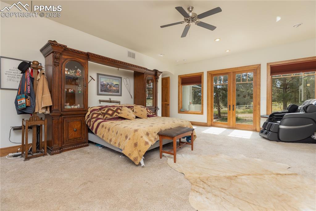 Image 22 of 46: Master Bedroom