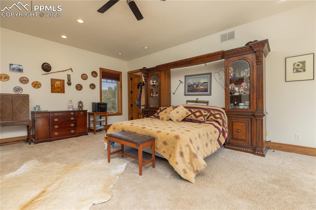 Image 23 of 46: Master Bedroom