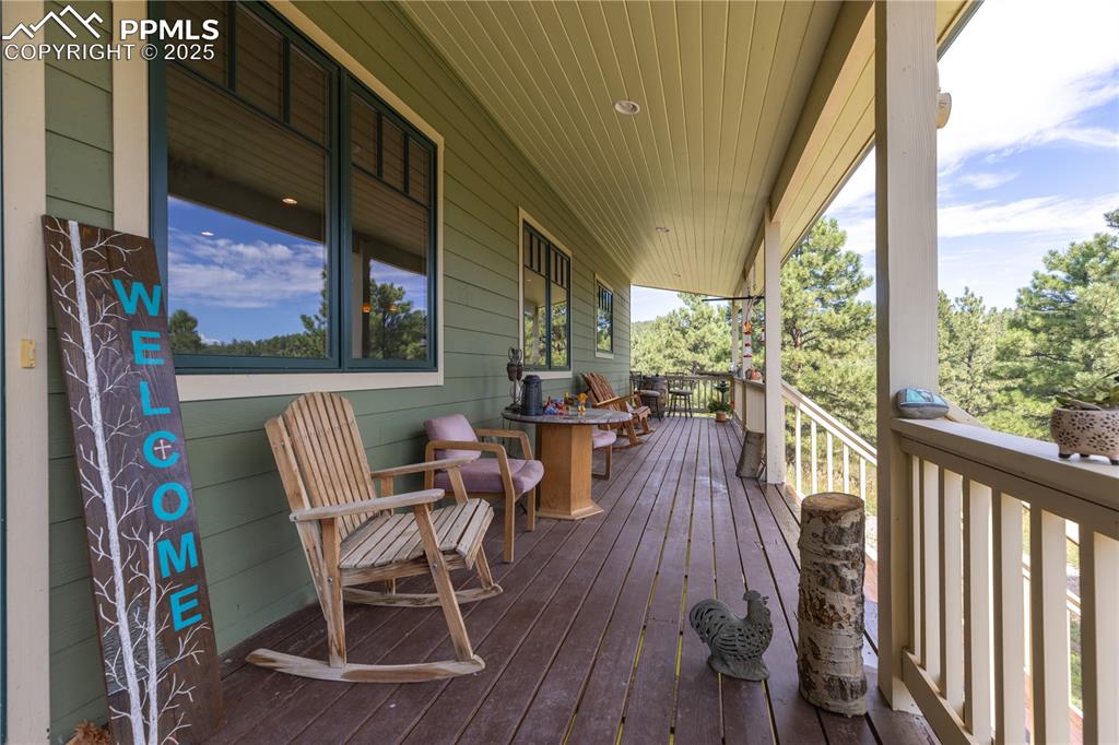 Image 5 of 46: Deck