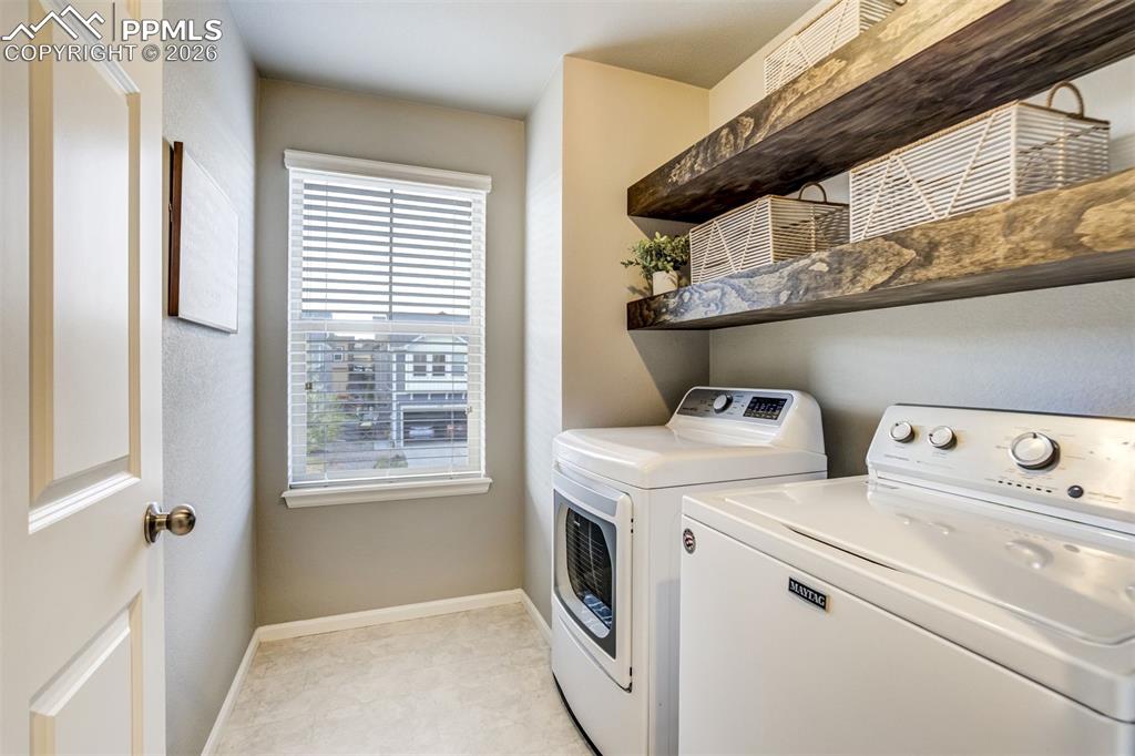 Image 30 of 50: Laundry