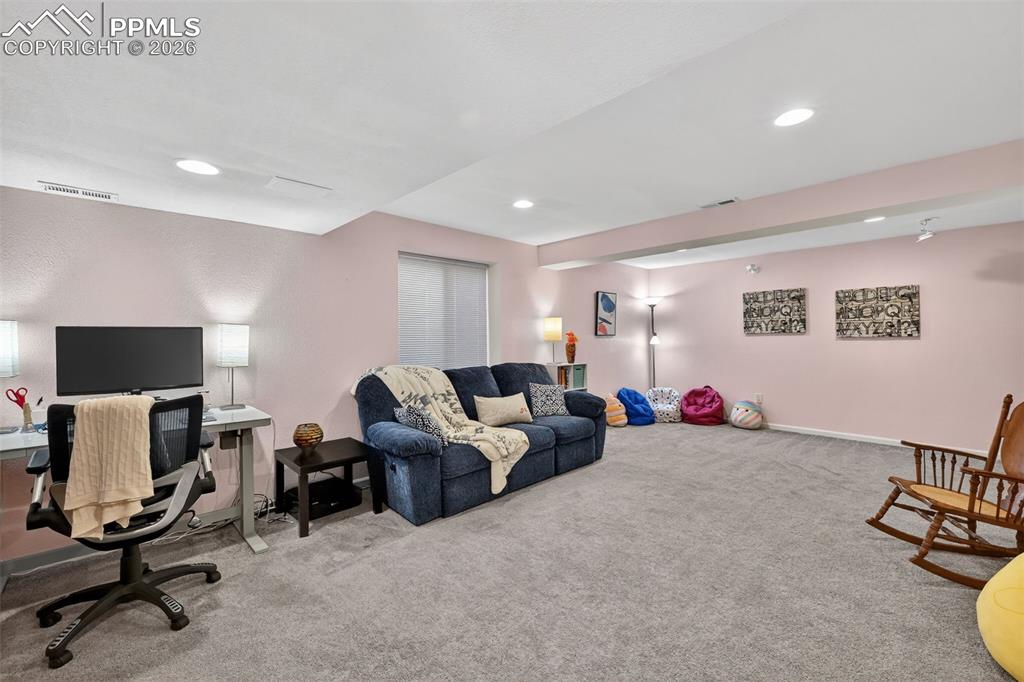 Image 23 of 26: Living Room