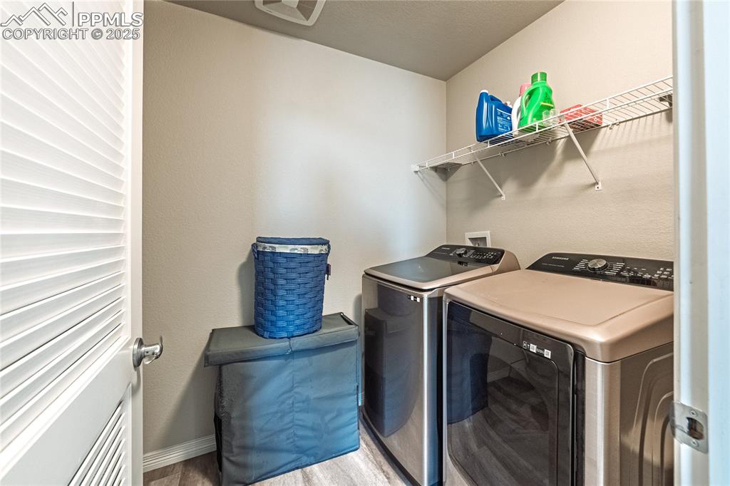 Image 29 of 33: Laundry