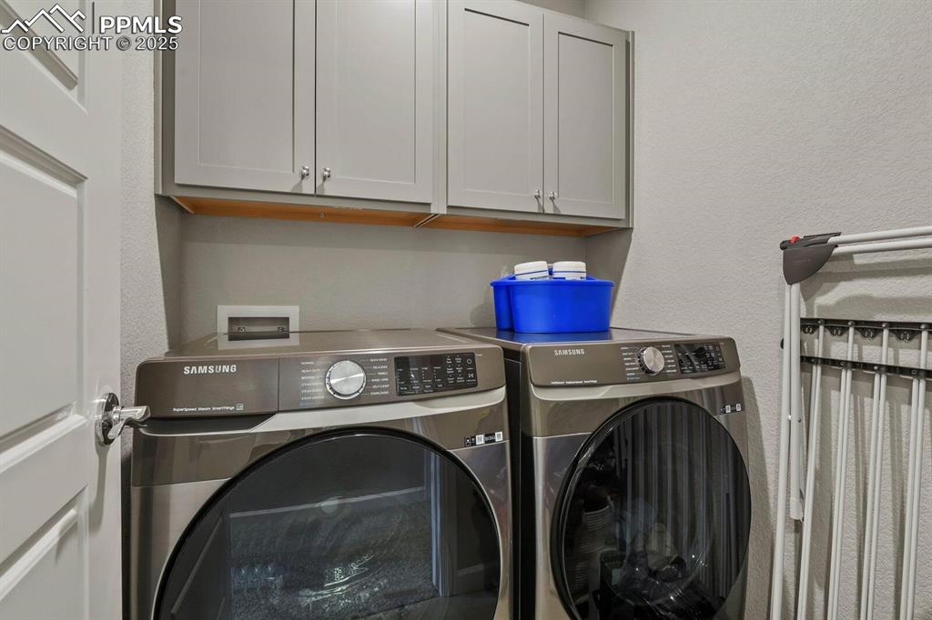 Image 22 of 22: Laundry