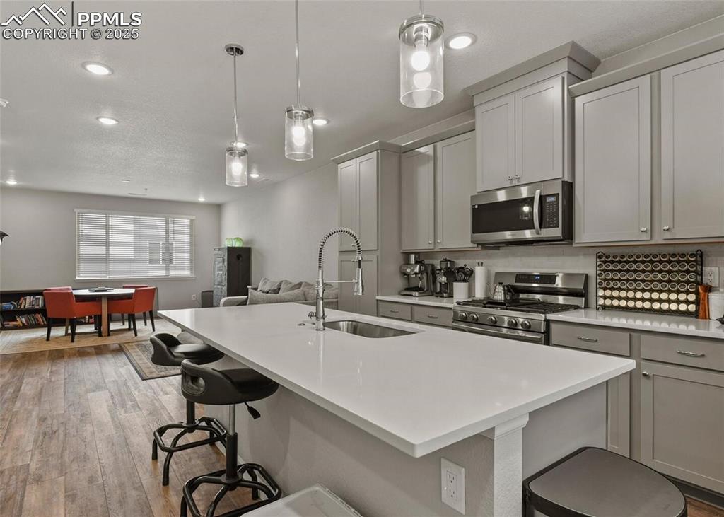 Image 8 of 22: Kitchen