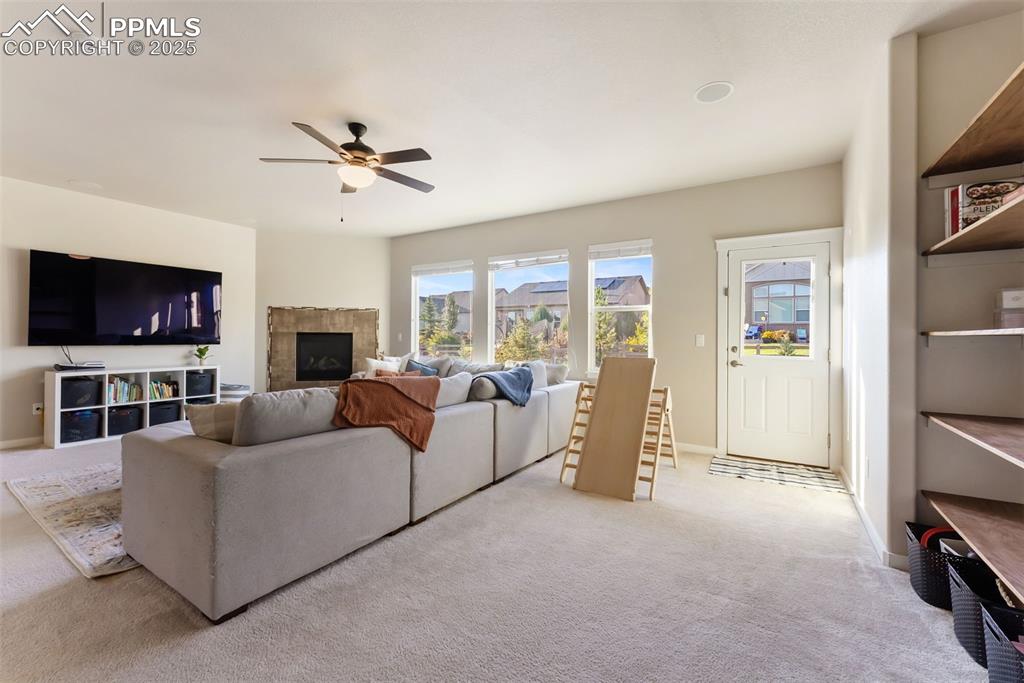 Image 10 of 50: Living Room