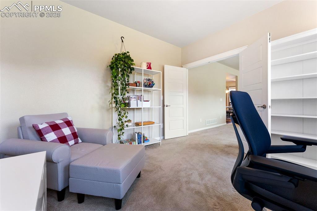 Image 12 of 50: Office