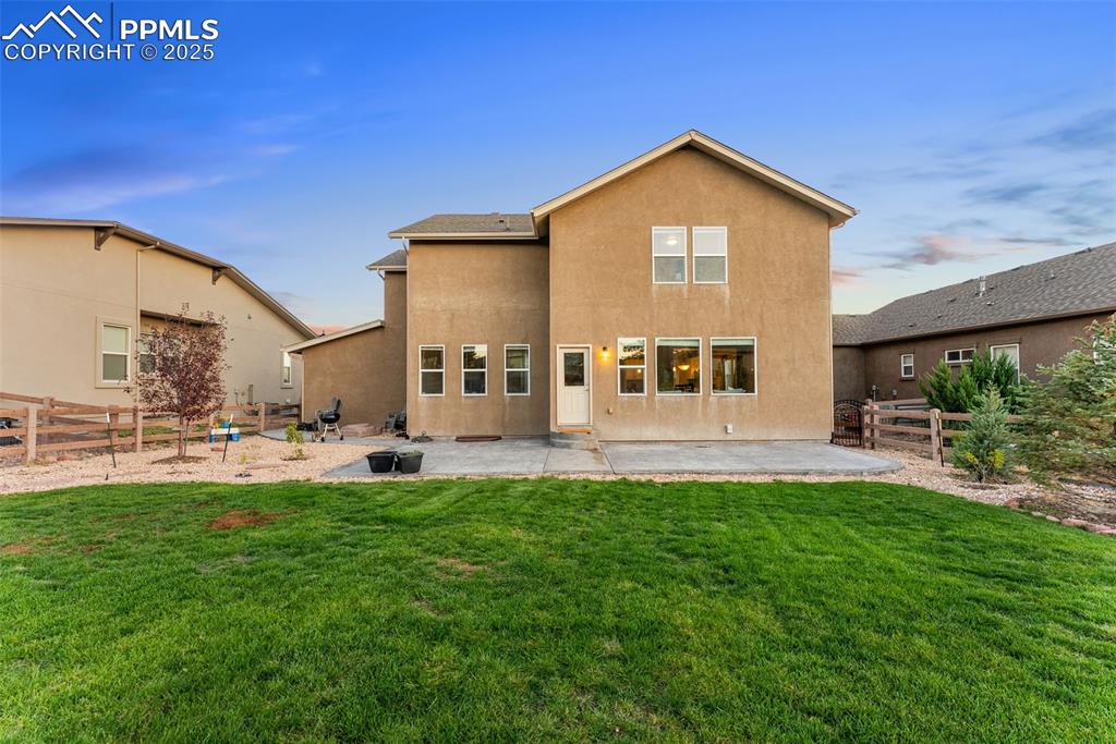 Image 37 of 50: Back of Structure