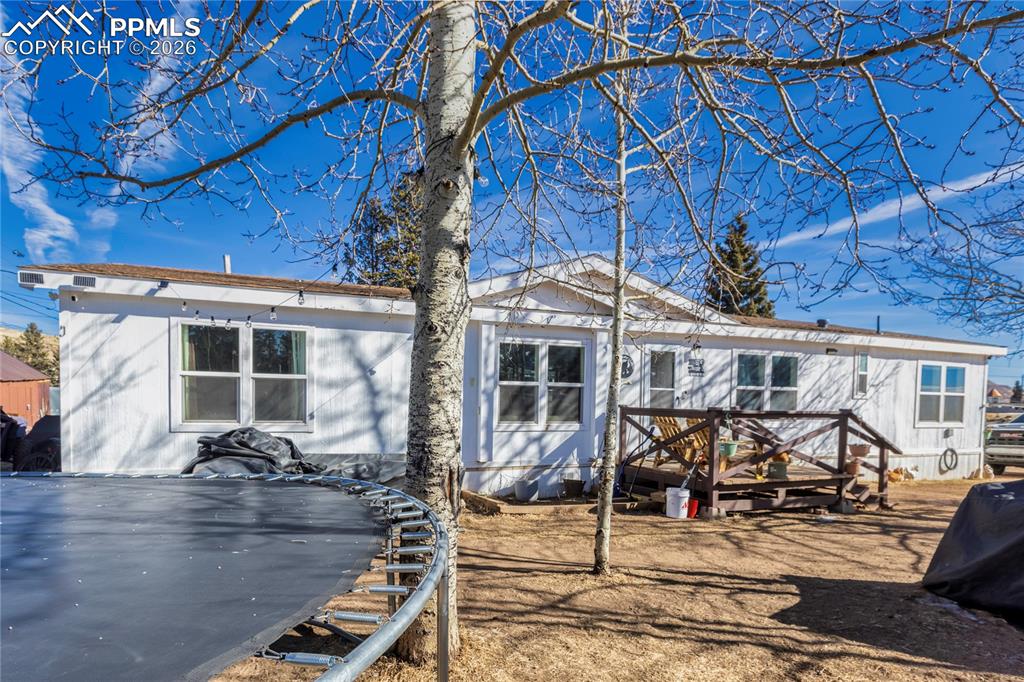 Image 27 of 27: The side of the house!