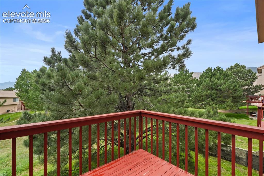 Image 26 of 43: Deck