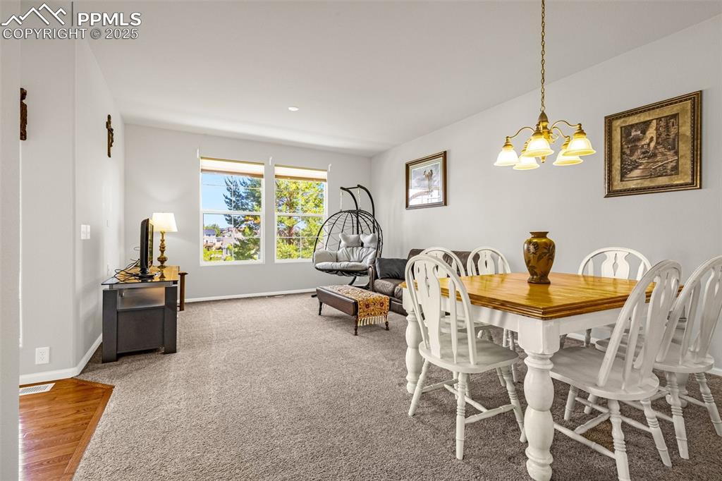 Image 8 of 34: Dining Area