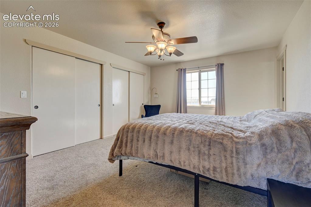 Image 15 of 48: Bedroom