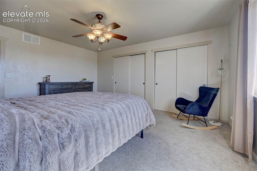 Image 16 of 48: Bedroom