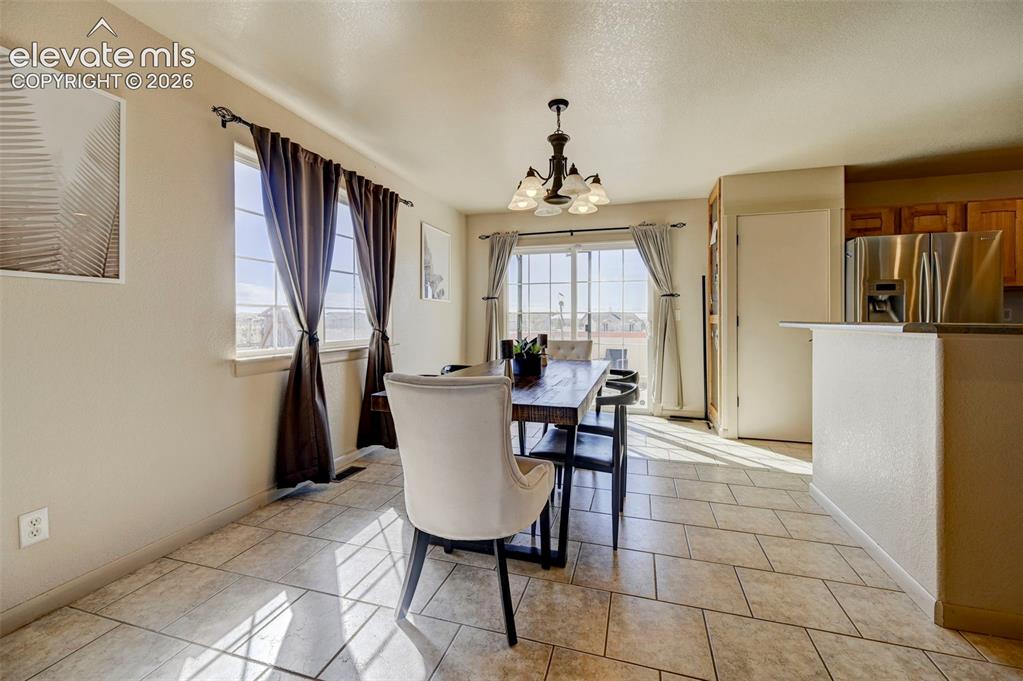 Image 9 of 48: Dining Area