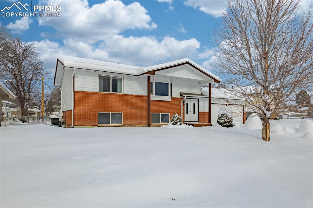 Image 2 of 30: Front of Structure