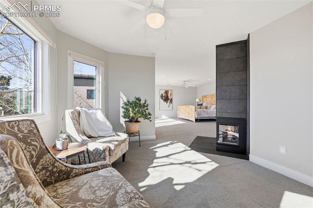 Image 33 of 50: Sitting Room