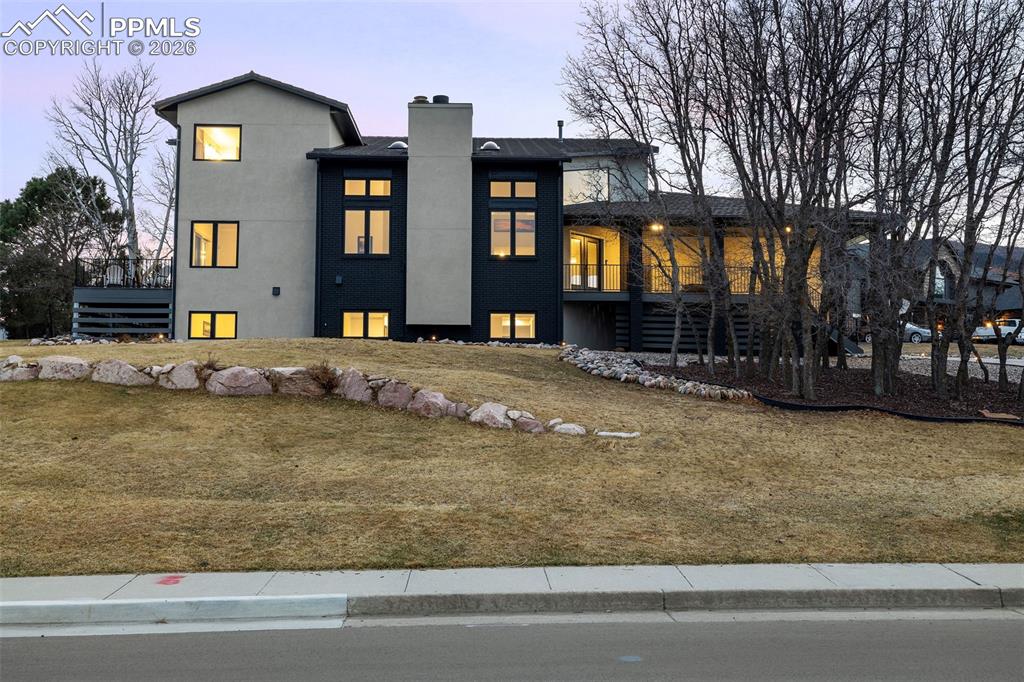 Image 4 of 50: Front of Structure