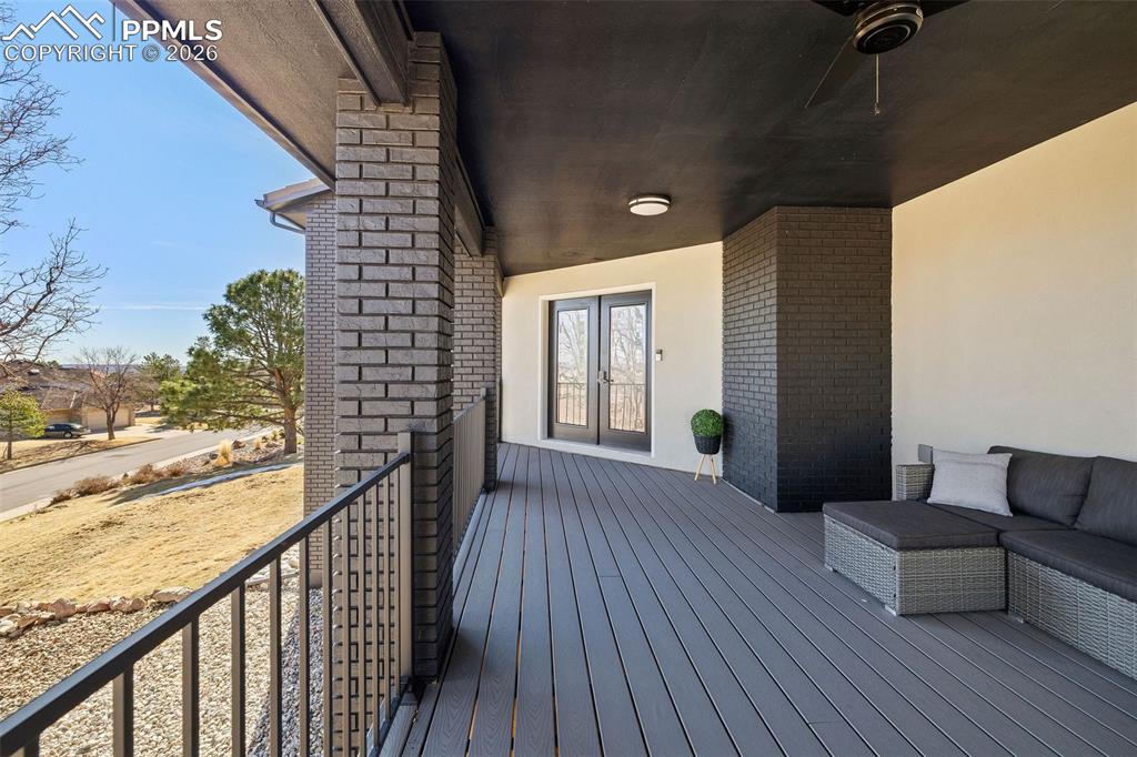 Image 6 of 50: Front Deck