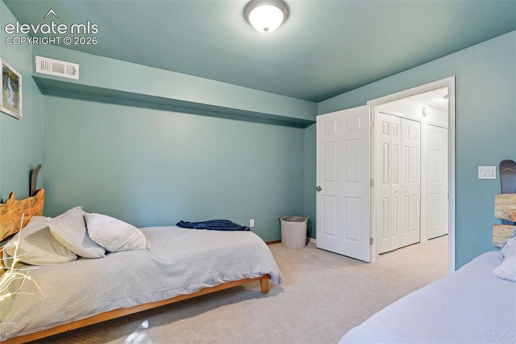 Image 34 of 47: Bedroom