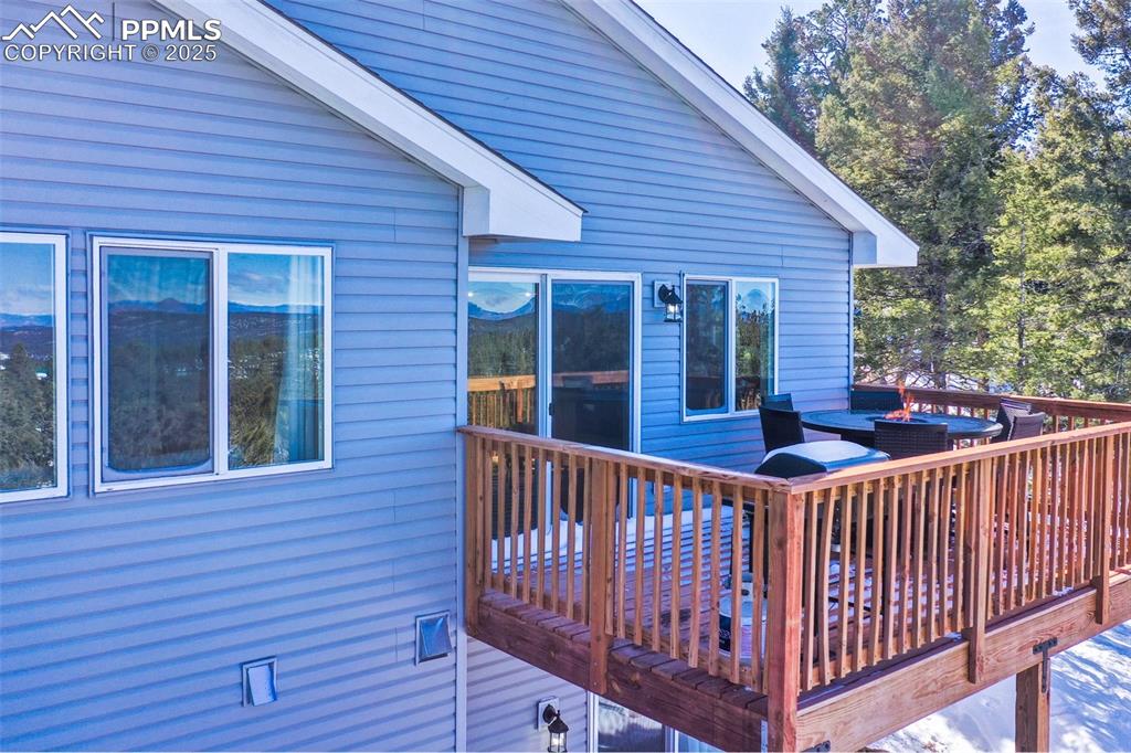 Image 43 of 46: Deck