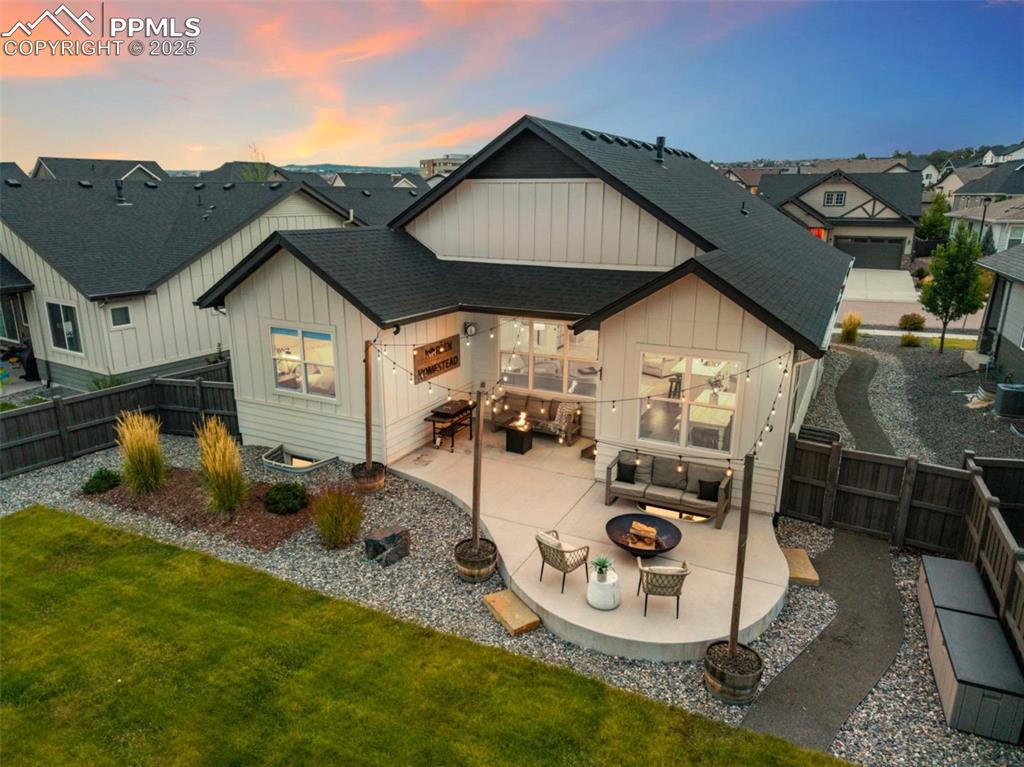 Image 24 of 28: Back of Structure