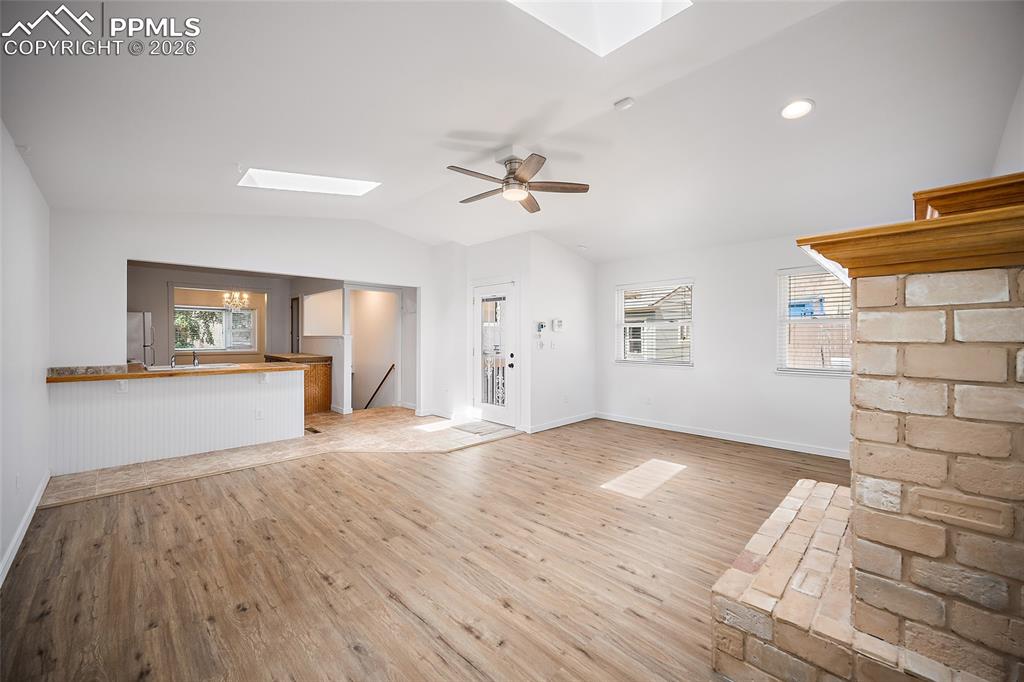 Image 5 of 35: Living Room