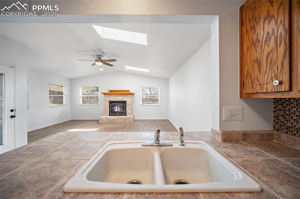 Image 9 of 35: Kitchen