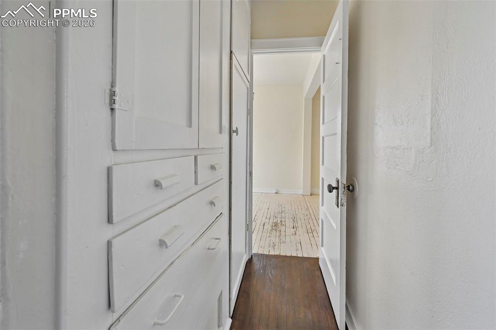 Image 17 of 28: Dining Room