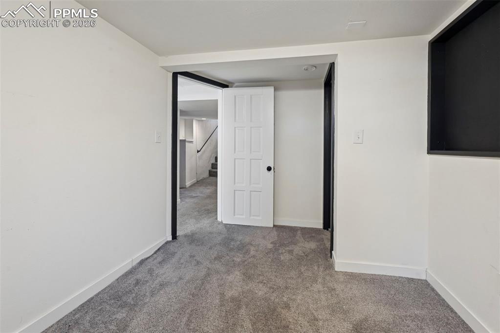 Image 24 of 28: Bedroom