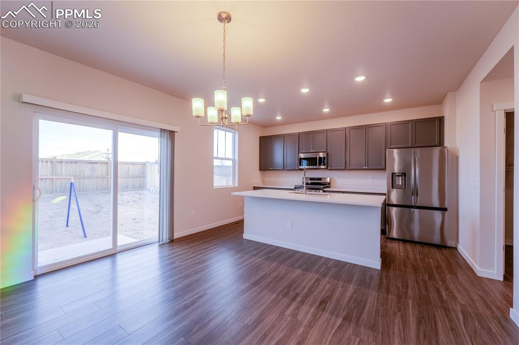 Image 5 of 24: Kitchen