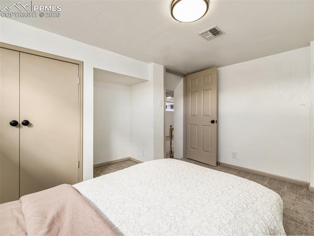 Image 29 of 50: Bedroom