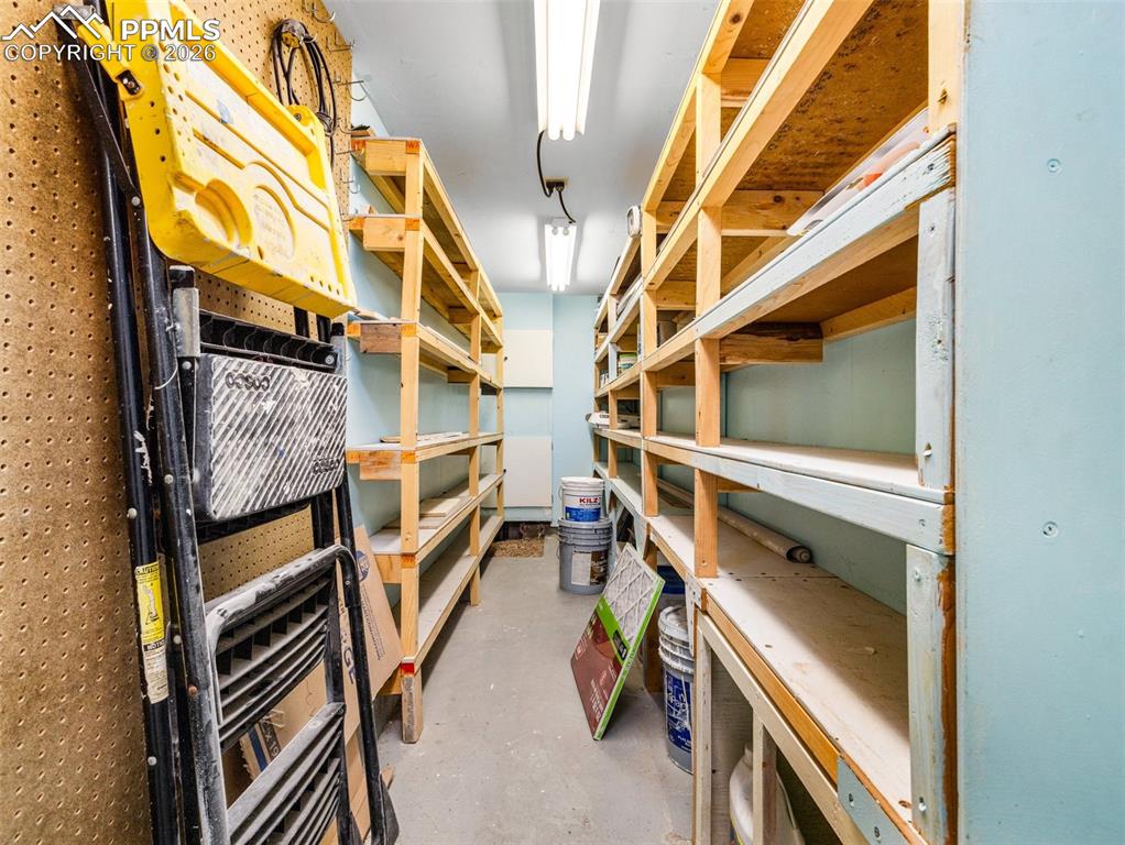 Image 42 of 50: Storage