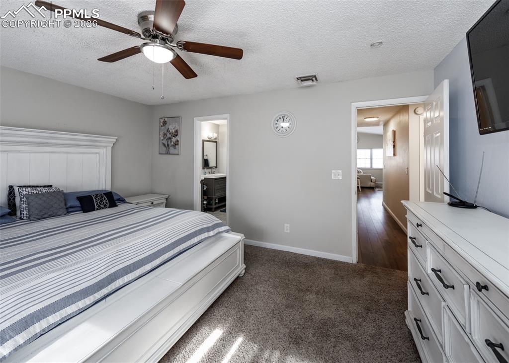 Image 27 of 49: Bedroom